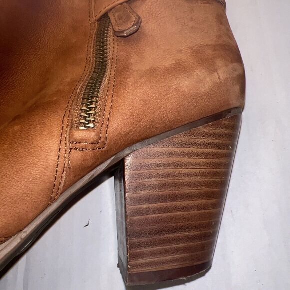 Gianni Bini Brown Suede Zip Up Ankle Booties, Size 8M - Picture 10 of 10